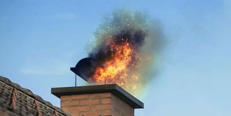 Къща изгоря от пожар в комина в с.Тънково