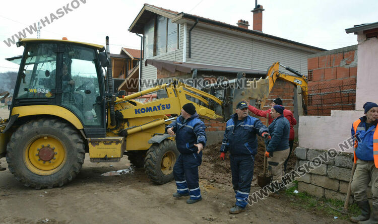 Втора авария възникна във водопровод под незаконна къща и магазин