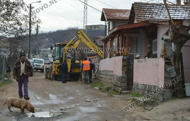 Втора авария възникна във водопровод под незаконна къща и магазин