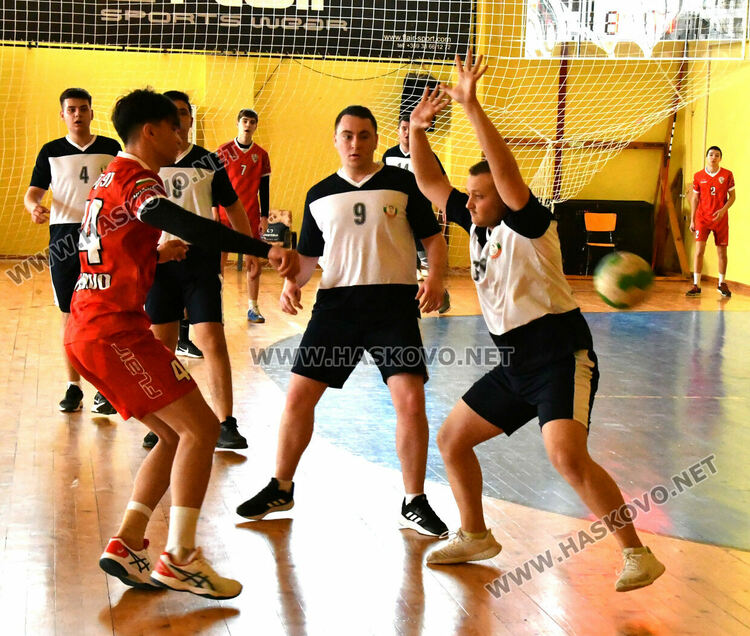 Младежите на „Асти 91“ с две победи в Националната лига