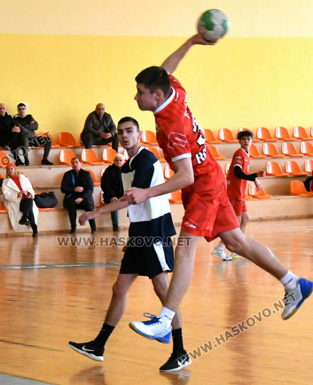 Младежите на „Асти 91“ с две победи в Националната лига