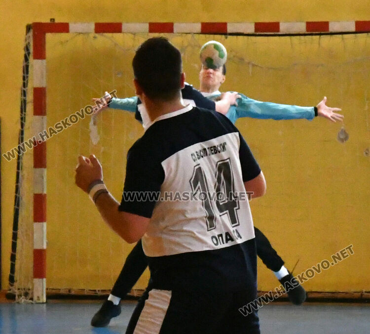 Младежите на „Асти 91“ с две победи в Националната лига