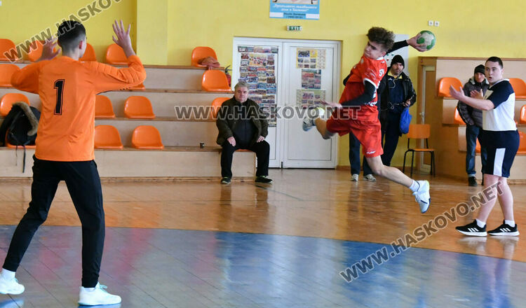 Младежите на „Асти 91“ с две победи в Националната лига