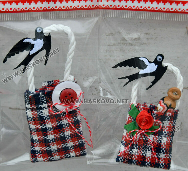 Арт мартеници сред първите на базара  в центъра на Хасково