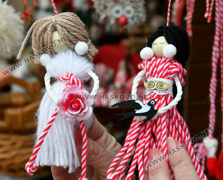 Арт мартеници сред първите на базара  в центъра на Хасково