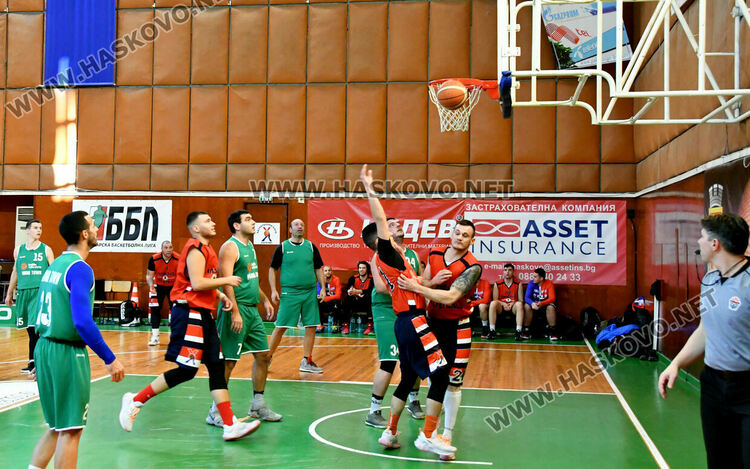 Баскетболистите на Хасково с категорична победа над тима на Пловдив