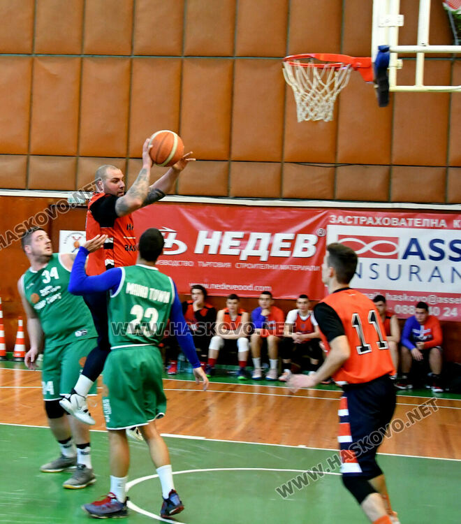 Баскетболистите на Хасково с категорична победа над тима на Пловдив