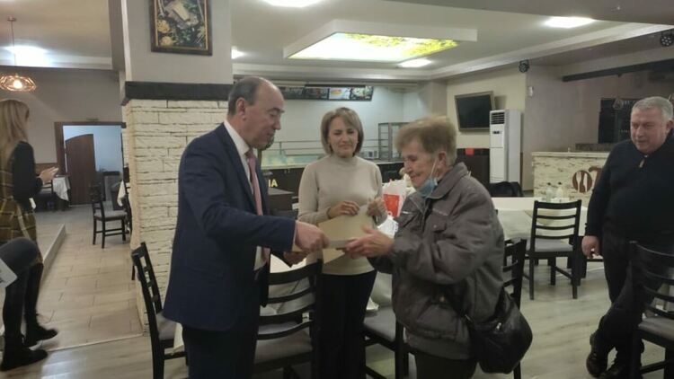 Наградиха участниците в конкурса "Най-вкусни сарми"