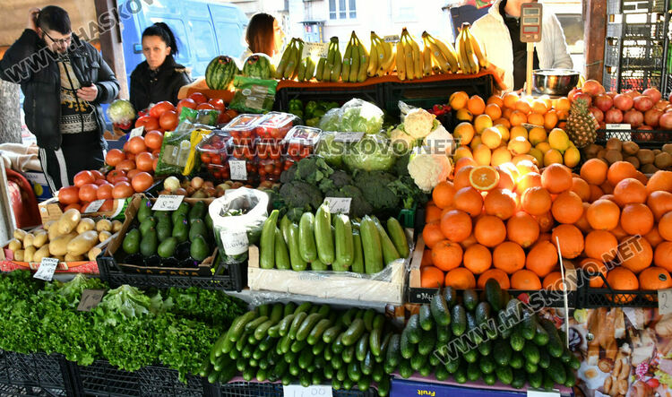 Краставиците стигнаха рекордна цена от 6.50 лв./кг в Хасково