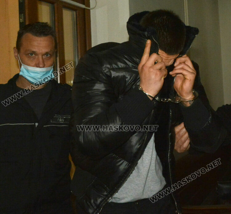 Октай Хасан остава в ареста за изнасилване и блудство, опитал да повлияе на разследването