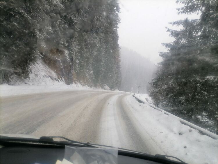 Зимата се върна: червен код за обилни снеговалежи