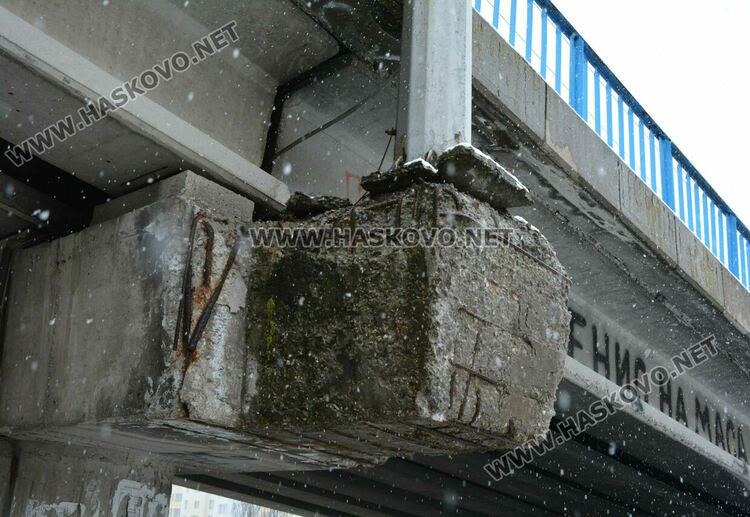 Хасковлия: Мазилка пада от детелината в „Орфей“. Общината: Няма опасност