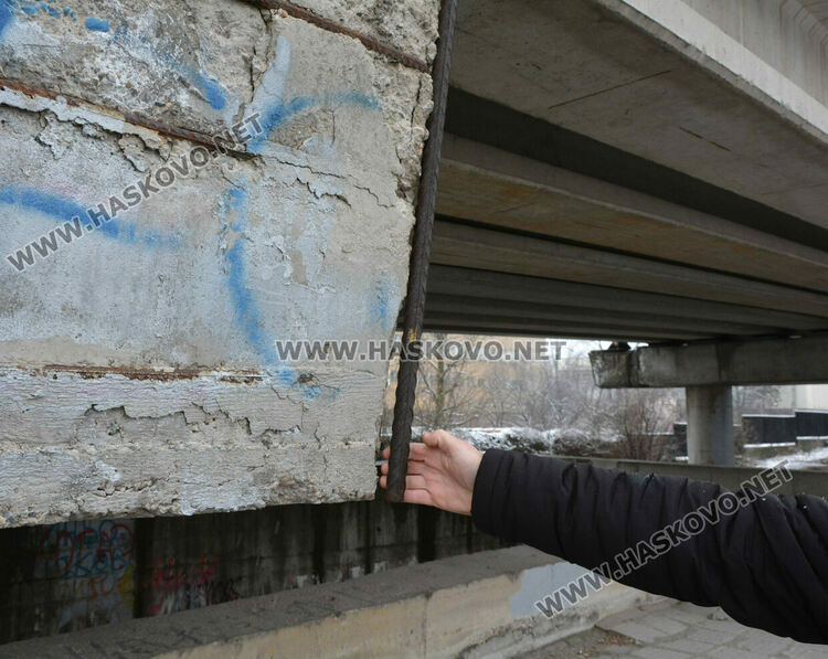 Хасковлия: Мазилка пада от детелината в „Орфей“. Общината: Няма опасност