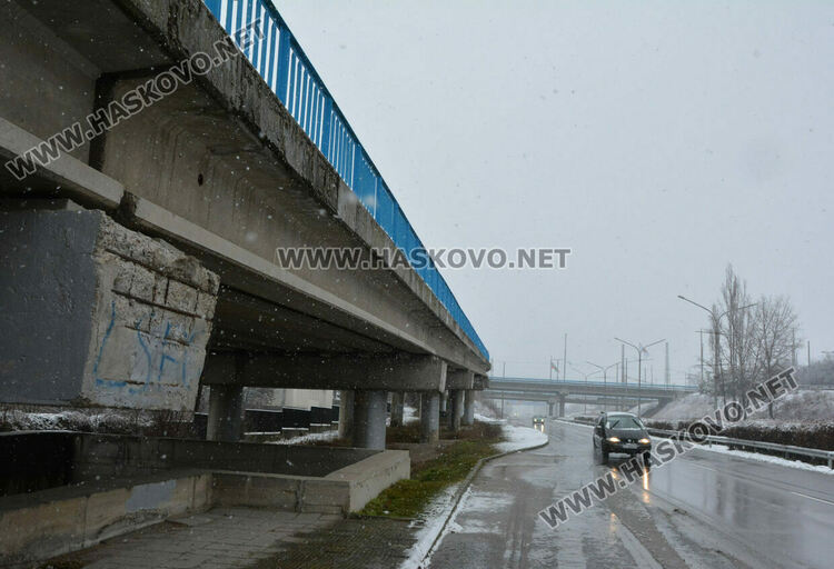 Хасковлия: Мазилка пада от детелината в „Орфей“. Общината: Няма опасност