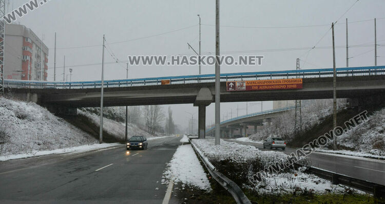 Хасковлия: Мазилка пада от детелината в „Орфей“. Общината: Няма опасност