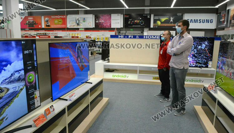 Хипермаркети: 70% отлив от клиенти и спад на оборотите след „зеления сертификат“