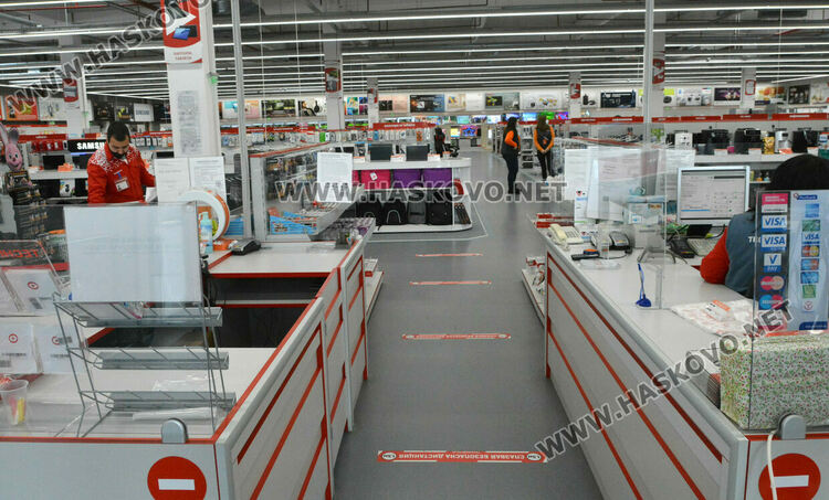 Хипермаркети: 70% отлив от клиенти и спад на оборотите след „зеления сертификат“