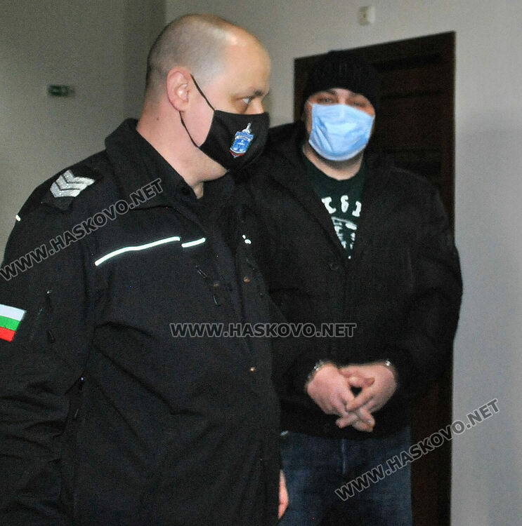 10 м. затвор за Бузестия, буйствал в игрална зала и ударил полицай