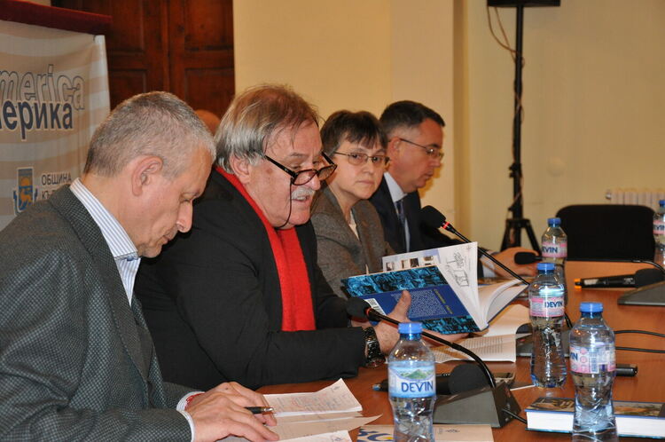 За първи път евродепутат гостува в Месеца на Америка в Кърджали