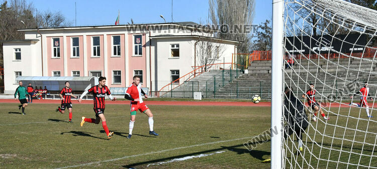 “Саяна Хасково” разби “Карнобат” в контролна среща, Ангел Здравчев с хеттрик