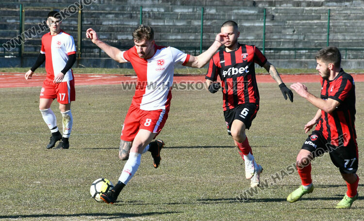 “Саяна Хасково” разби “Карнобат” в контролна среща, Ангел Здравчев с хеттрик