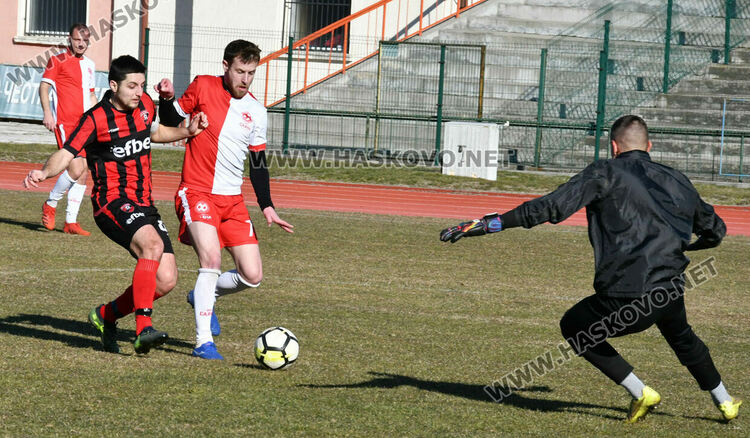 “Саяна Хасково” разби “Карнобат” в контролна среща, Ангел Здравчев с хеттрик