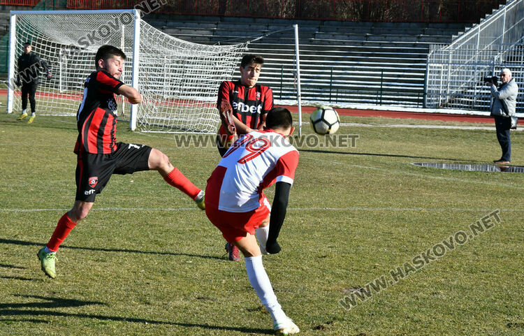 “Саяна Хасково” разби “Карнобат” в контролна среща, Ангел Здравчев с хеттрик