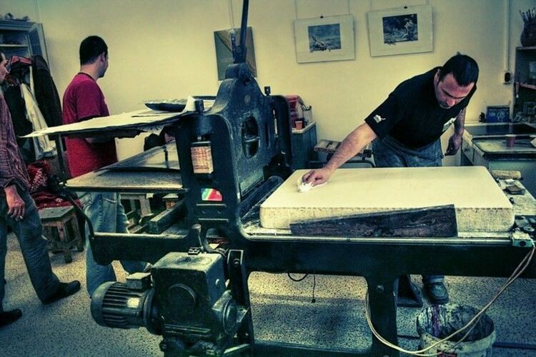 Печатница в Кърджали търси кадри, изискването е средно образование