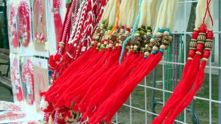 Празничен базар за мартеници в Перник