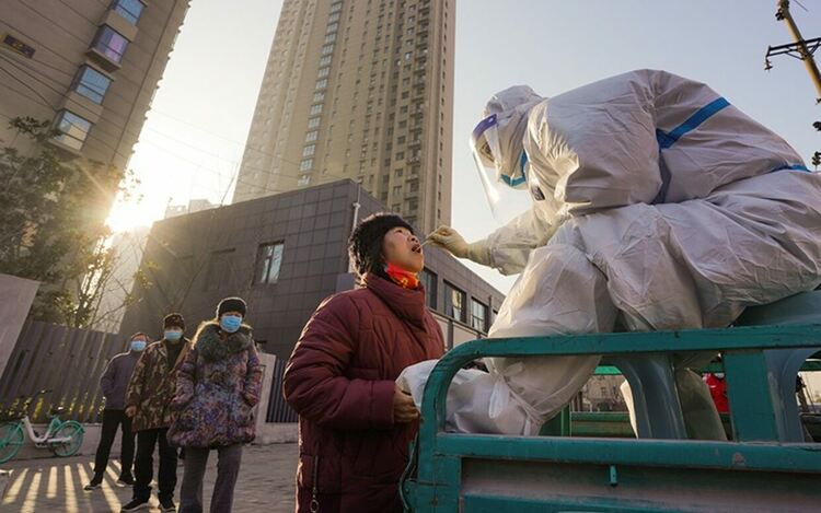 Облекчаване на мерките в "регионите с нула ковид" може да причини 2 милиона жертви само за година, сочи китайско изследване
