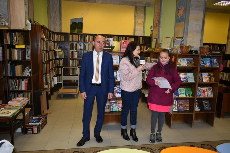 Елмира Кадир е "Читател на годината - 2021 г." сред децата (снимки)