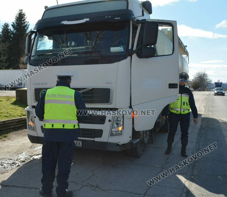 Засилени проверки на камиони и автобуси в Хасковско