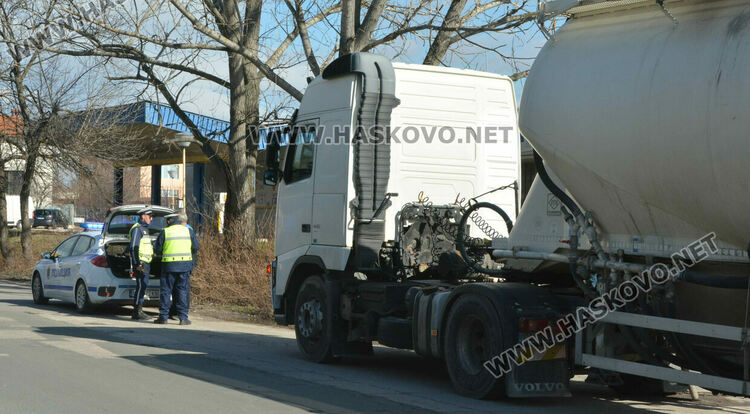 Засилени проверки на камиони и автобуси в Хасковско