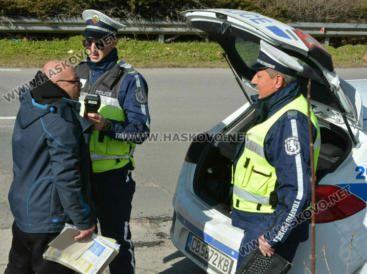 Засилени проверки на камиони и автобуси в Хасковско