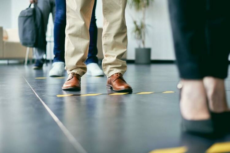 Швеция обмисля скоро да престане да смята COVID-19 за опасно за заболяване