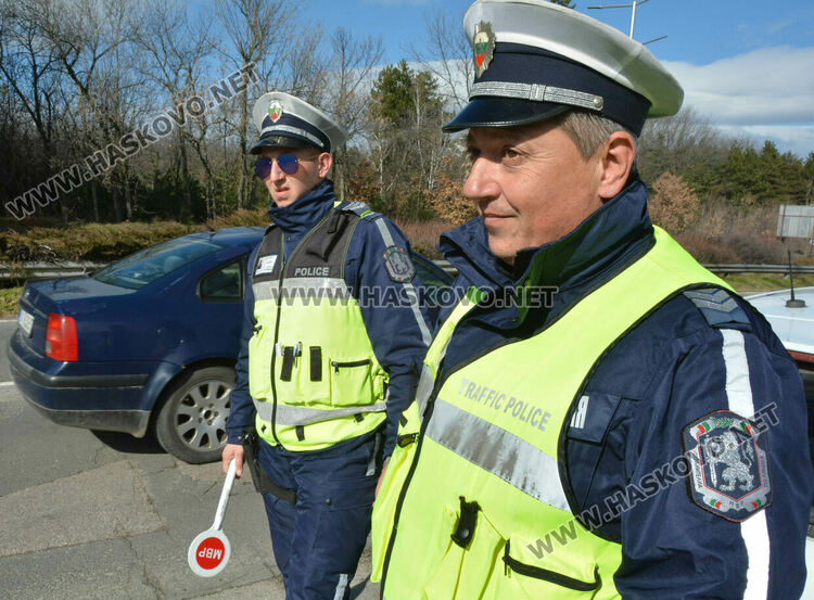 Засилени проверки на камиони и автобуси в Хасковско