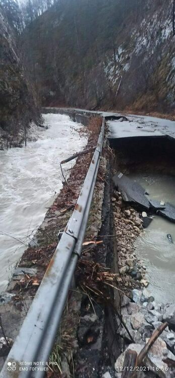 Триград на протест, искат цялостен ремонт на пътя до Кестен