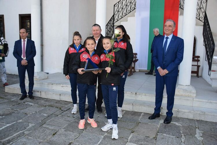 Наградиха победителите в “Спортист на годината - 2021 г.” в Асеновград