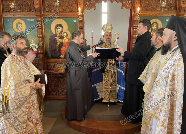 В Харманли зарязаха лозята в местността „Трифончето“
