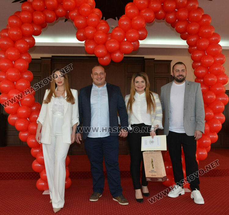 Двойна сватба в Хасково в деня на любовта