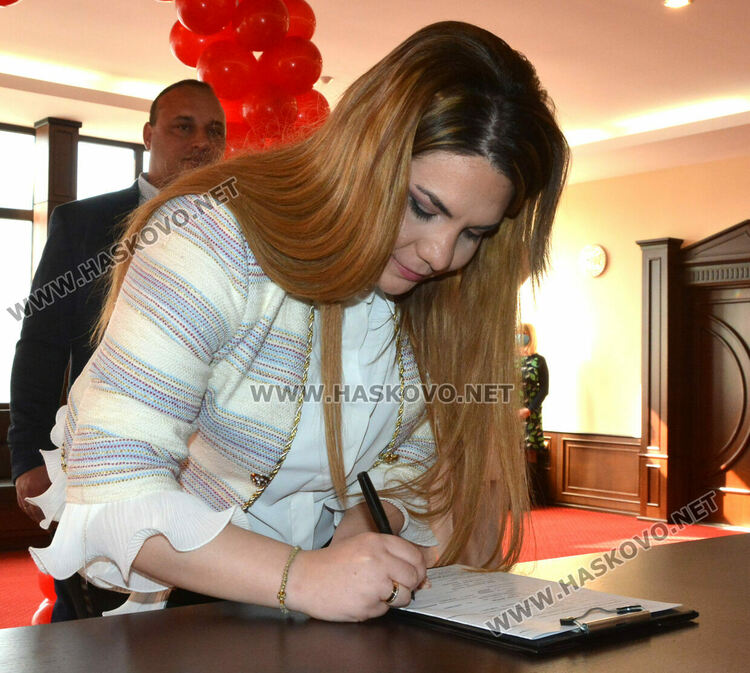 Двойна сватба в Хасково в деня на любовта
