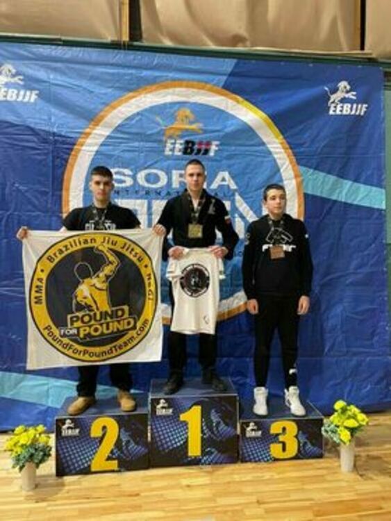 Отлично представяне на хасковските състезатели по бразилско джиу джи цу и граплинг в София