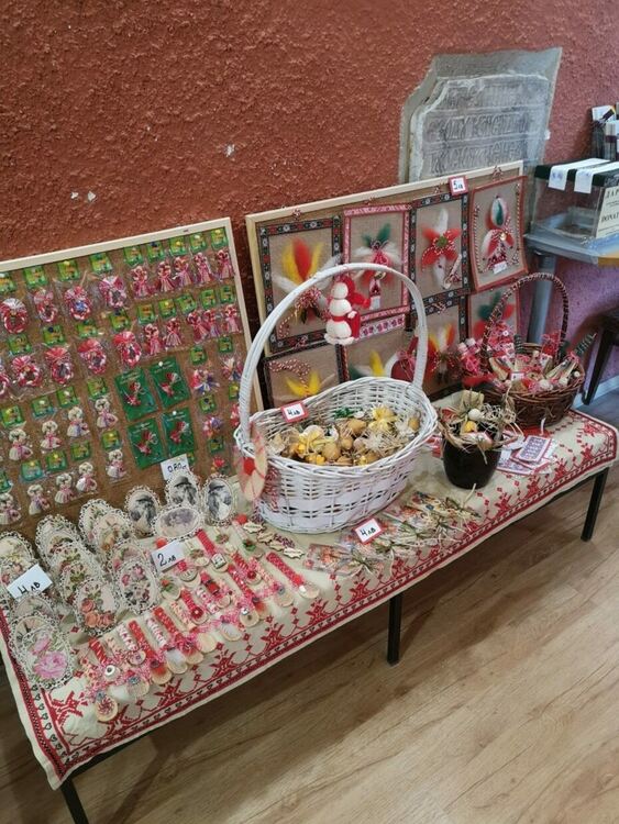 Деца с увреждания от Асеновград твориха за благотворителен базар 