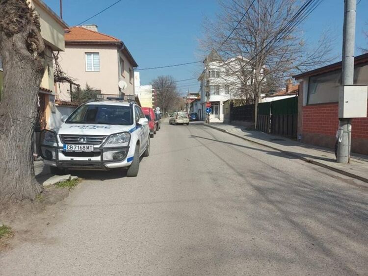 Хвърлиха туба със запалителна течност по  гаража на хасковлия