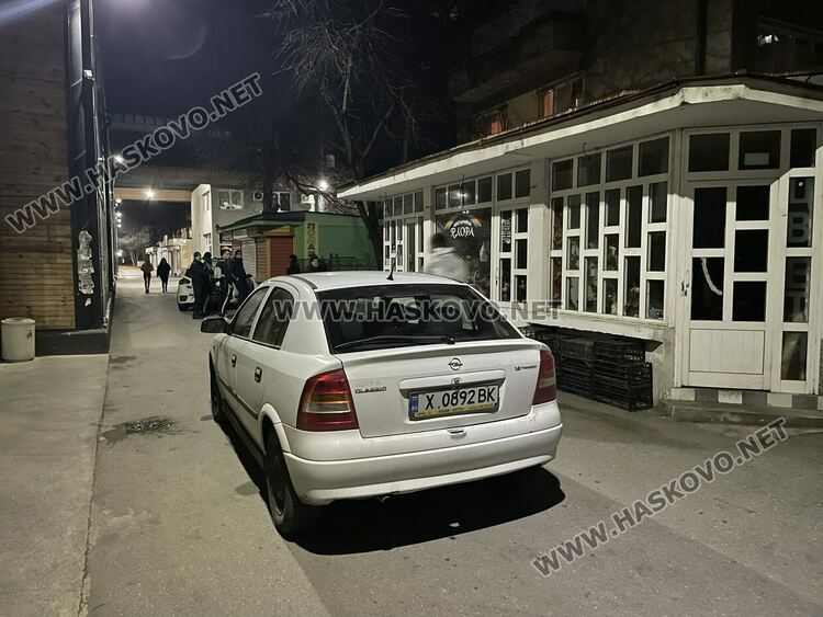 39-годишен е открит мъртъв в дома си, баба му предполага убийство