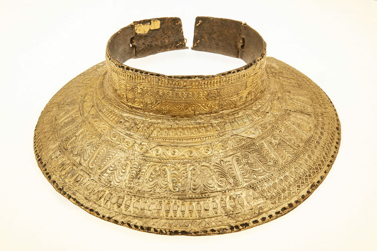 Изключително ценен тракийски нагръдник ще бъде показан в НИМ