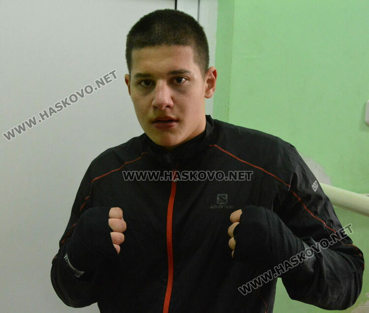 Петър Костадинов