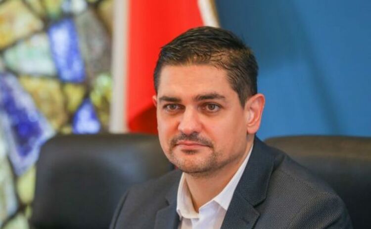 Над 20 млн. лв. за физкултурни салони са потънали по схемата на ГЕРБ с Автомагистрали