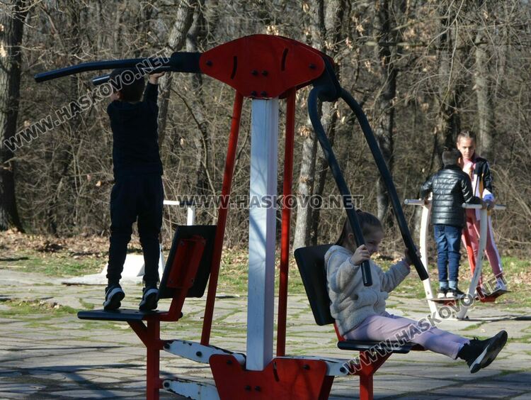 Рекордно топъл ден в Хасково, измериха 17.7 градуса