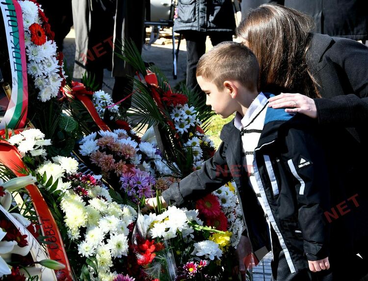 Димитровград с поклон пред Апостола на свободата!